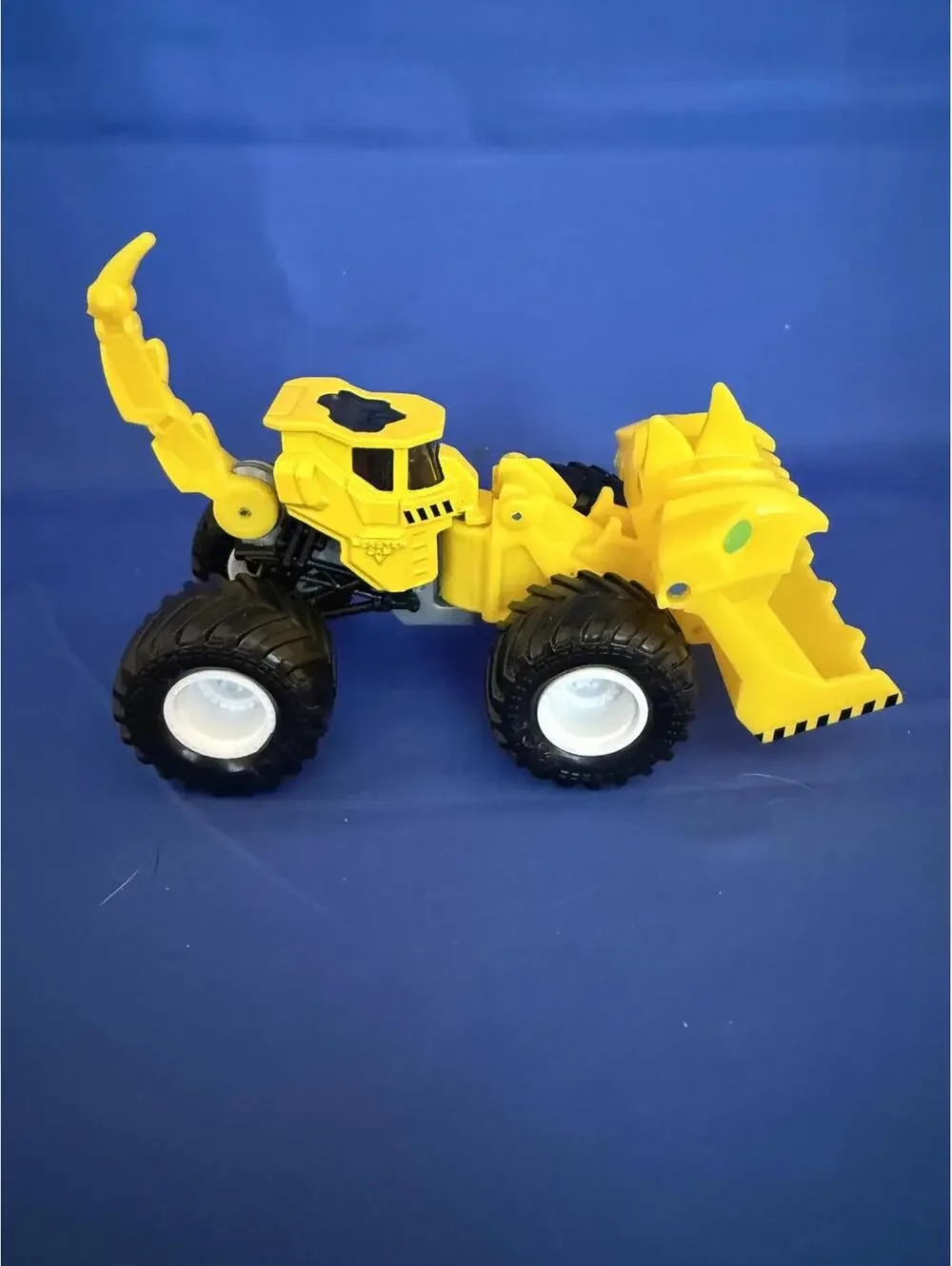 Monster Jam Dirt Squad SCOOPS Die-cast Vehicle